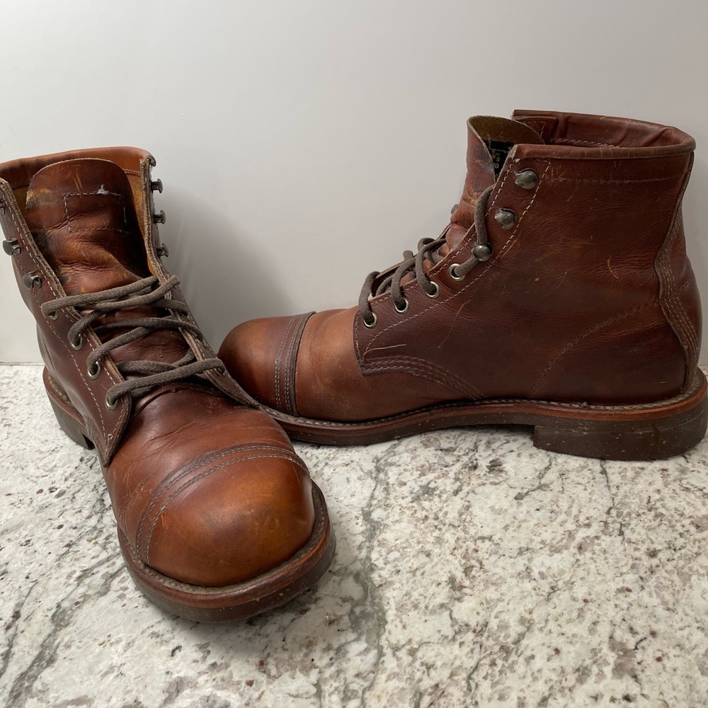 Chippewa Cap Toe Boots in fantastic condition (men size 9.5, 6” Homestead)